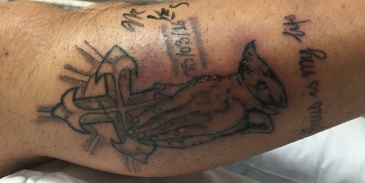 El tatuaje del hombre que murió tras sumergirse en el Golfo de México