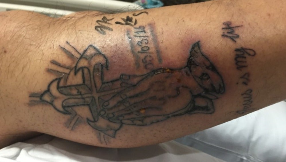 El tatuaje del hombre que murió tras sumergirse en el Golfo de México