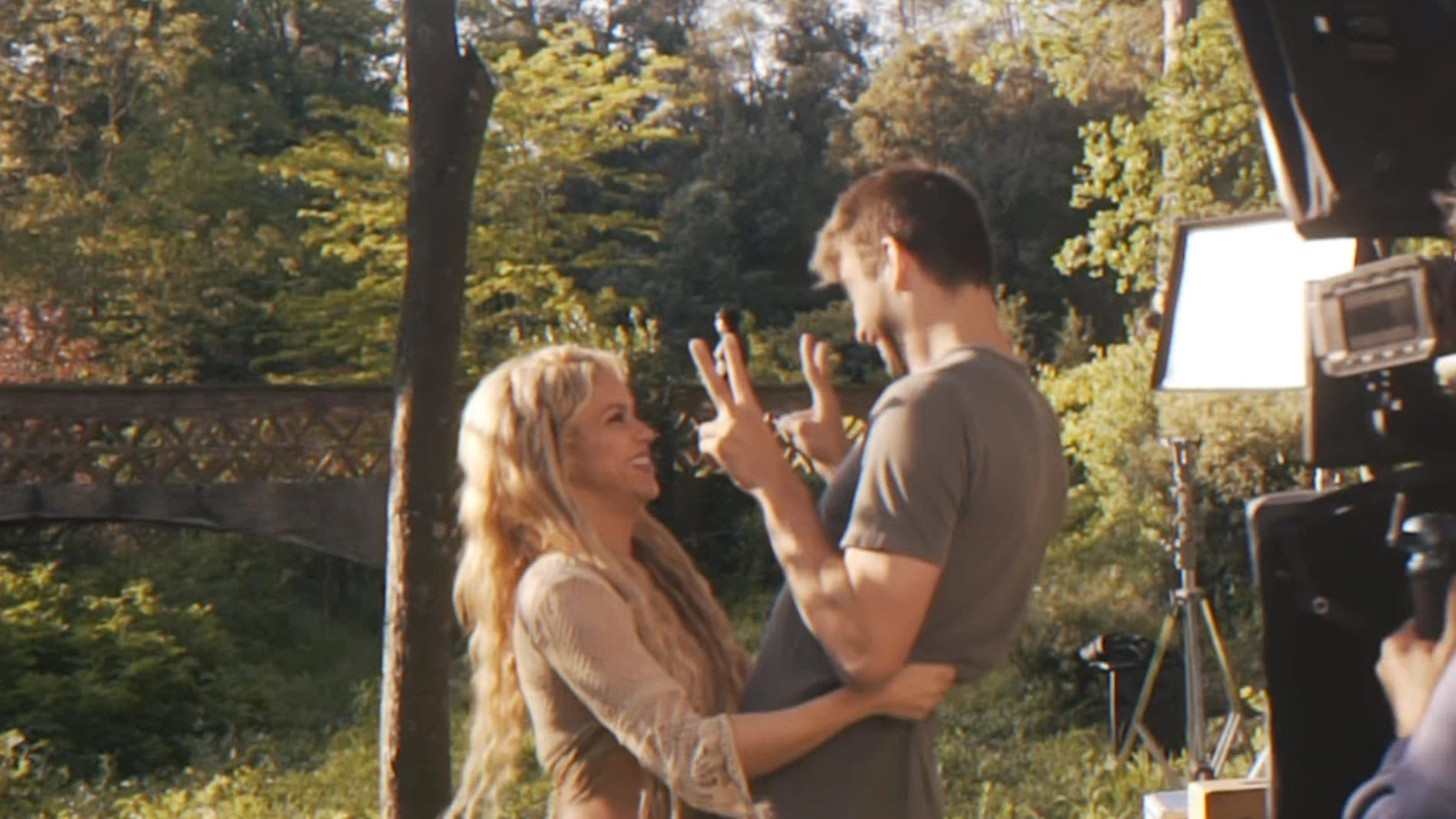 Shakira y Gerard Piqué durante el rodaje de 'Me Enamoré'