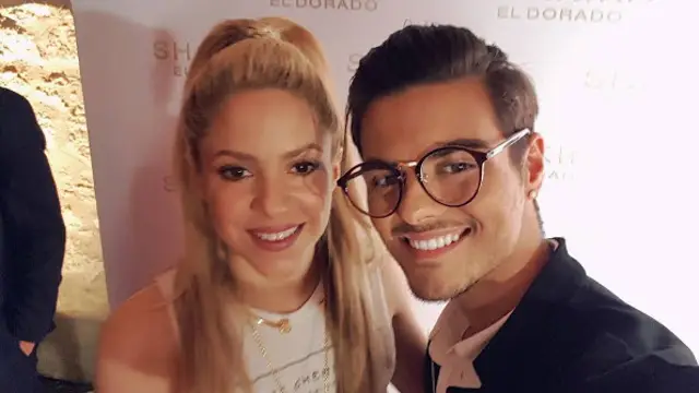 Abraham Mateo posa con Shakira y es idéntico a Maluma