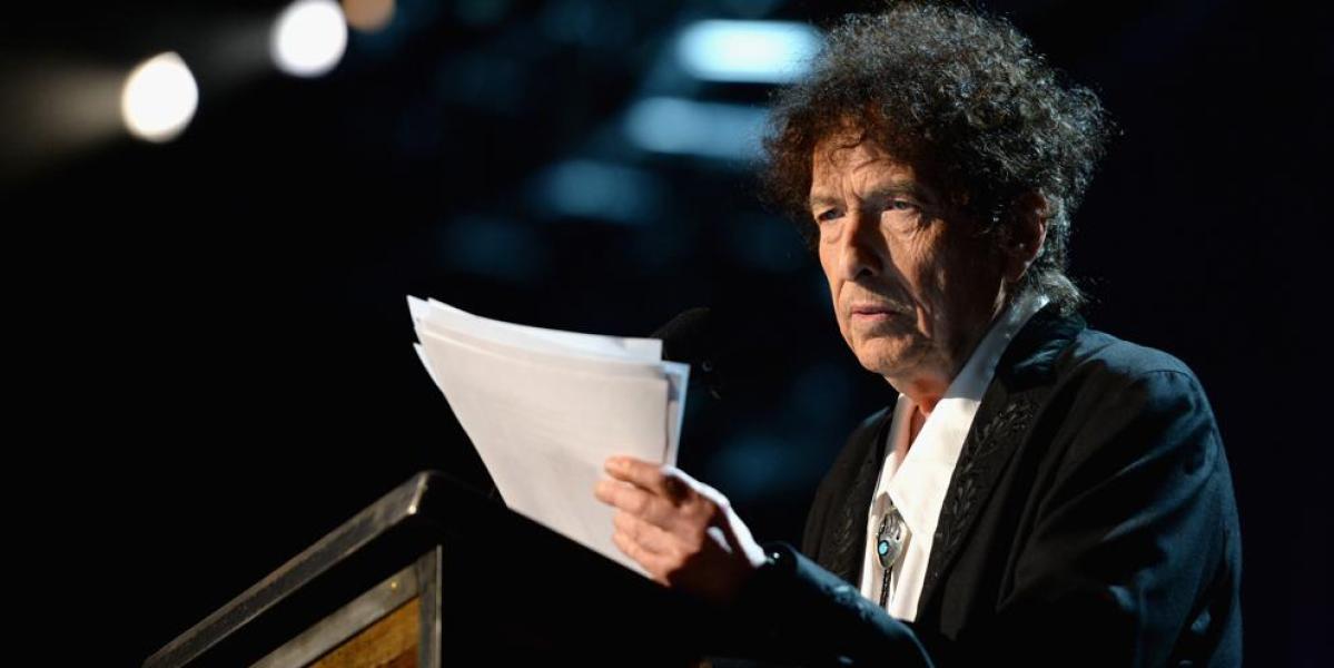 Bob Dylan lee un discurso