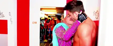 Madonna y Kevin Sampaio en el videoclip 'Bitch! I'm Madonna' Madonna y Kevin Sampaio en el videoclip 'Bitch! I'm Madonna'