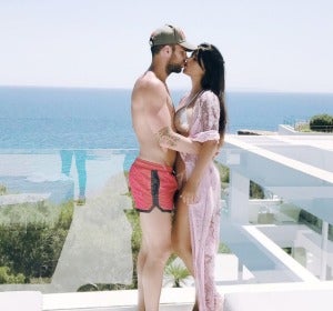 Desc Fàbregas junto a su mujer Daniella Desc Fàbregas junto a su mujer Daniella