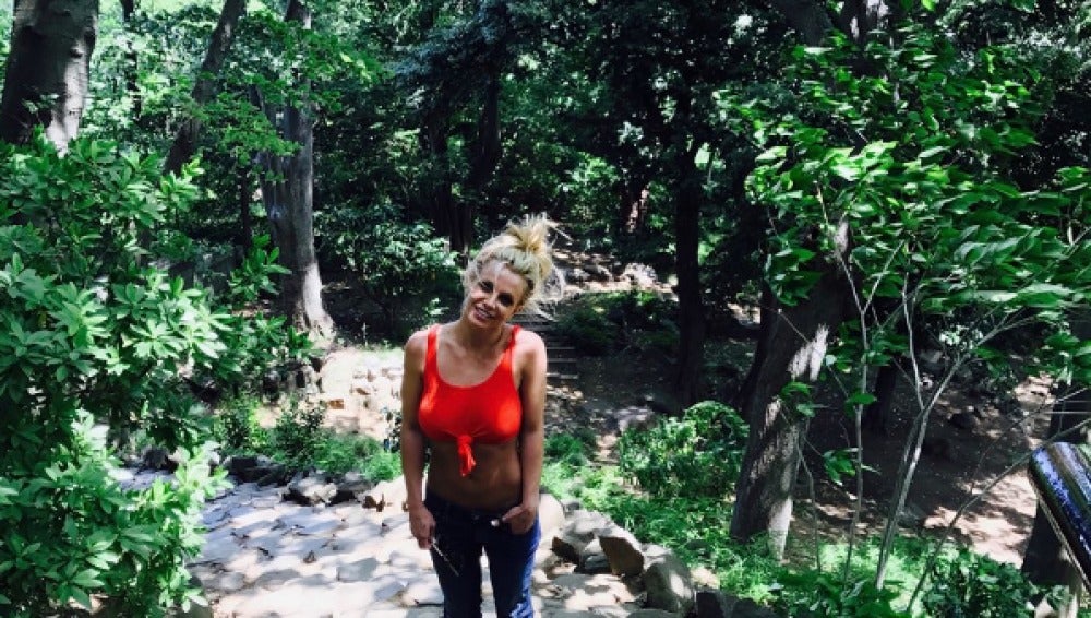 Britney Spears aprovecha sus vacaciones para disfrutar de la naturaleza