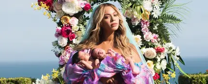 Beyoncé con sus gemelos Sir Carter y Rumi en brazos Beyoncé con sus gemelos Sir Carter y Rumi en brazos