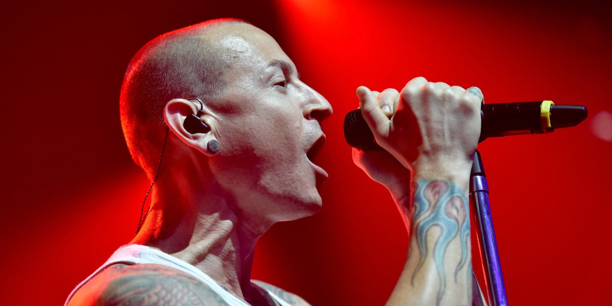 Chester Bennington durante un concierto