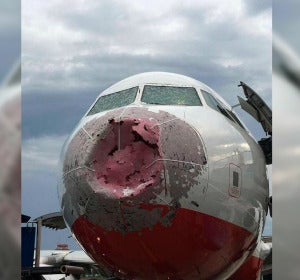 Aterrizaje de emergencia en Estambul por una granizada Aterrizaje de emergencia en Estambul por una granizada