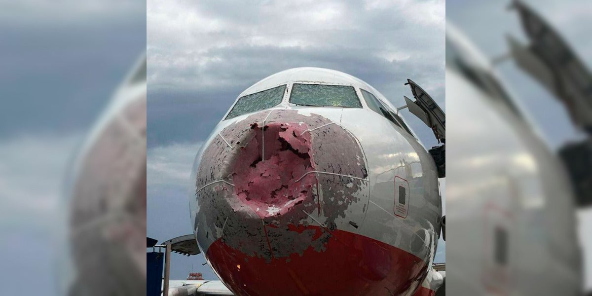 Aterrizaje de emergencia en Estambul por una granizada