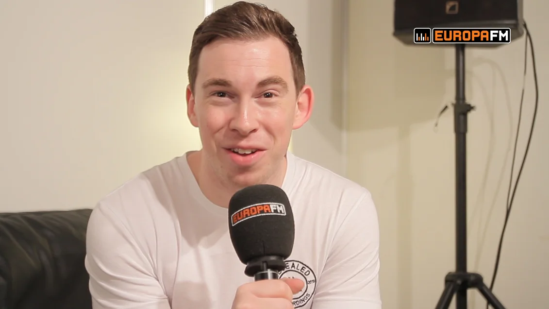 Hardwell durante la entrevista 