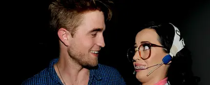 Katy Perry y Robert Pattinson Katy Perry y Robert Pattinson