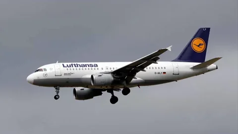 Cómo conseguir que te devuelvan el dinero cuando se retrase tu vuelo Cómo conseguir que te devuelvan el dinero cuando se retrase tu vuelo
