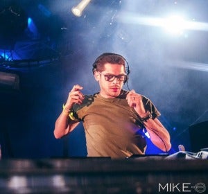 El DJ de Europa FM Brian Cross El DJ de Europa FM Brian Cross
