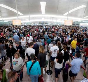 Colas en el aeropuerto de El Prat Colas en el aeropuerto de El Prat