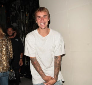 Justin Bieber se divierte mucho de fiesta Justin Bieber se divierte mucho de fiesta