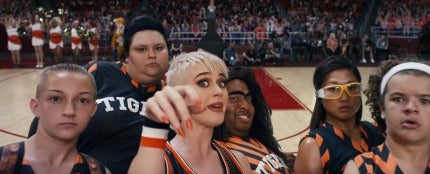 El equipo de Katy Perry en el vídeo de &#39;Swish Swish&#39;