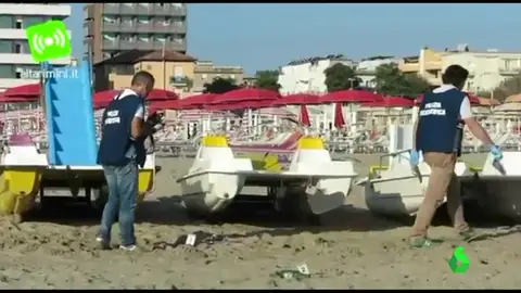 La Policía recoge muestran en la zona del delito La Policía recoge muestran en la zona del delito