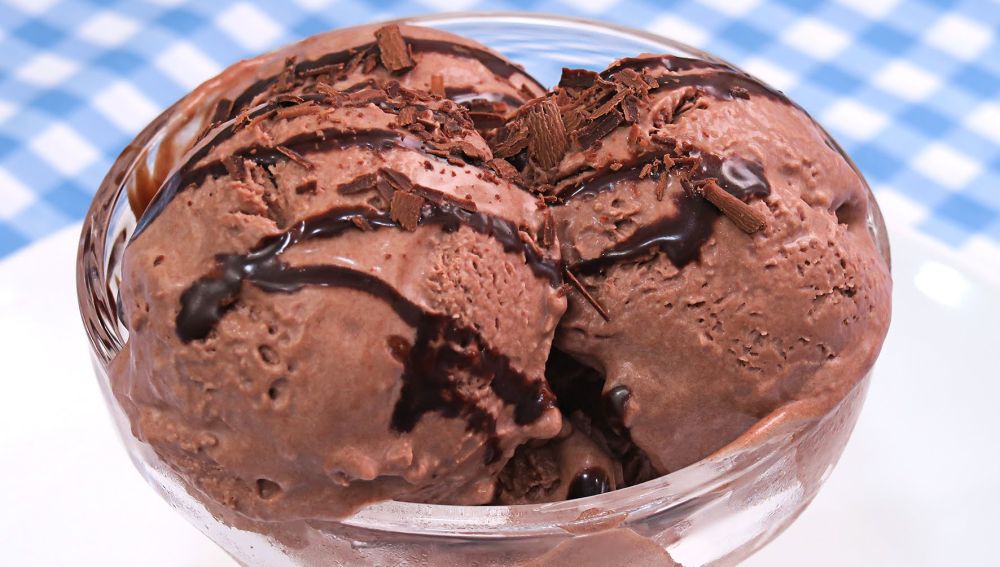 Helado de Chocolate fácil y delicioso   4 Ingredientes y SIN máquina heladera!
