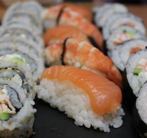 La Cocina del Pirata - Truco para hacer Nigiris de Salmón Sushi Fácil y Rápido La Cocina del Pirata - Truco para hacer Nigiris de Salmón Sushi Fácil y Rápido