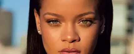 Rihanna presenta su nueva línea de maquillaje 'Fenty Beauty' Rihanna presenta su nueva línea de maquillaje 'Fenty Beauty'