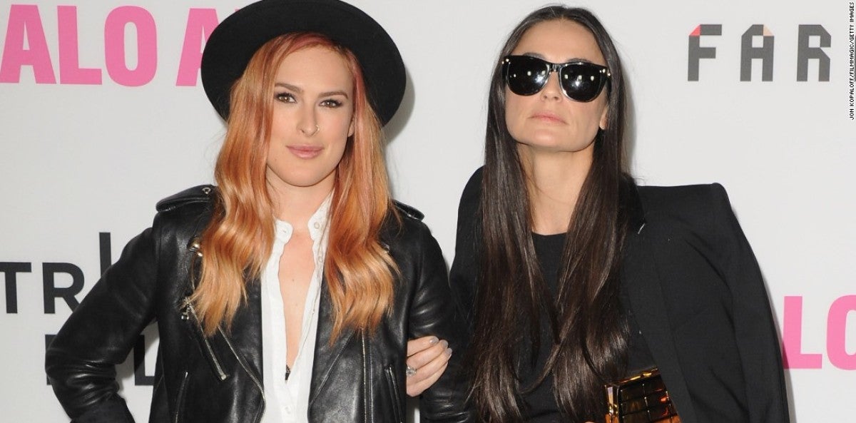 Rumer Moore y su madre Demi