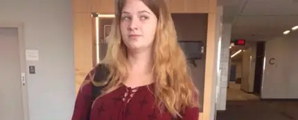 Kelsey Paige, la joven que fue ridiculizada por su profesora por la vestimenta que llevaba Kelsey Paige, la joven que fue ridiculizada por su profesora por la vestimenta que llevaba