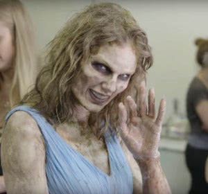 Taylor Swift se transforma en un zombi para el vídeo de 'Look What You Made Me Do' Taylor Swift se transforma en un zombi para el vídeo de 'Look What You Made Me Do'