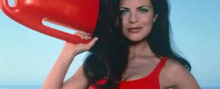 Yasmine Bleeth, Caroline Holden en Los Vigilantes de la Playa Yasmine Bleeth, Caroline Holden en Los Vigilantes de la Playa