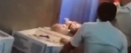 Practican sexo en el congelador de un supermercado Practican sexo en el congelador de un supermercado