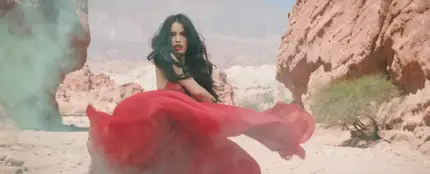 Lali Espósito se apodera de Buenos Aires en el vídeo de ‘Una Na’ Lali Espósito se apodera de Buenos Aires en el vídeo de ‘Una Na’