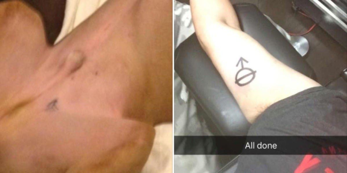 Chris Mendiola se tatuó el mismo símbolo que llevaba su perro