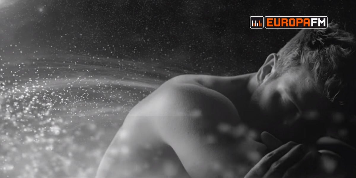 Pablo Alborán en el vídeo de Saturno