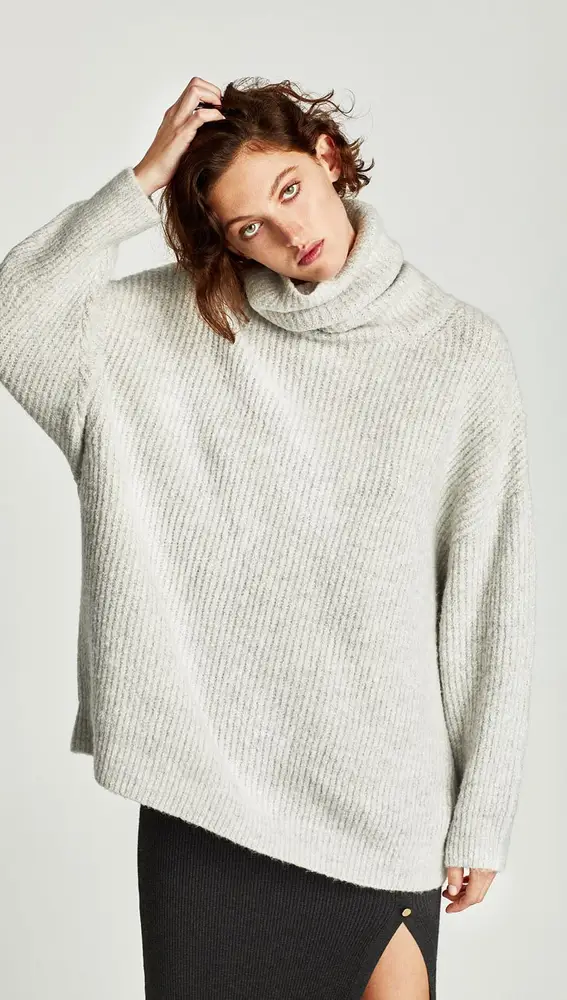 El jersey de Balenciaga de 895 euros que puedes comprar en ZARA por 29 El jersey de Balenciaga de 895 euros que puedes comprar en ZARA por 29