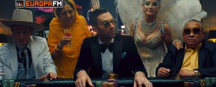 Adam Levine en el vídeo de ‘What Lovers Do’