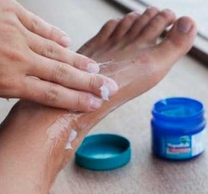 Vicks VapoRubs para curar la piel agrietada Vicks VapoRubs para curar la piel agrietada