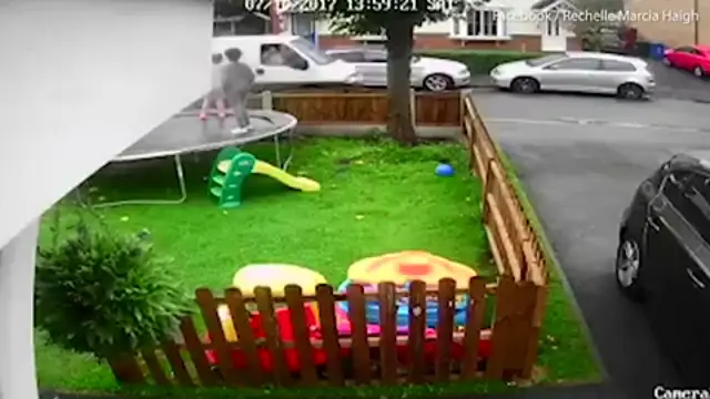 Vídeo: Trata de raptar a tres niñas en el jardín de su casa ofreciéndoles dónuts