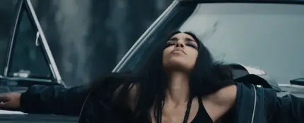 Loreen en el vídeo de '71 Charger' Loreen en el vídeo de '71 Charger'