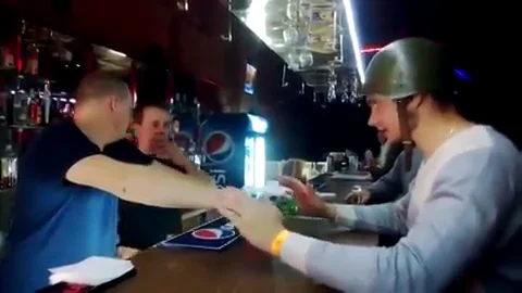 V&iacute;deo: &lsquo;Tequila Boom&rsquo; la t&eacute;cnica rusa para que los chupitos