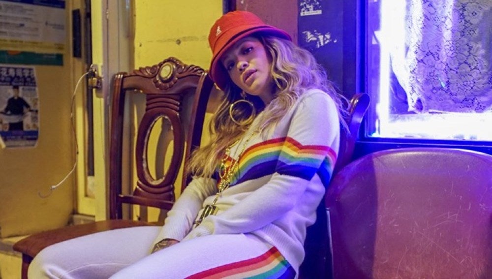 Rita Ora en el videoclip de 'Anywhere'