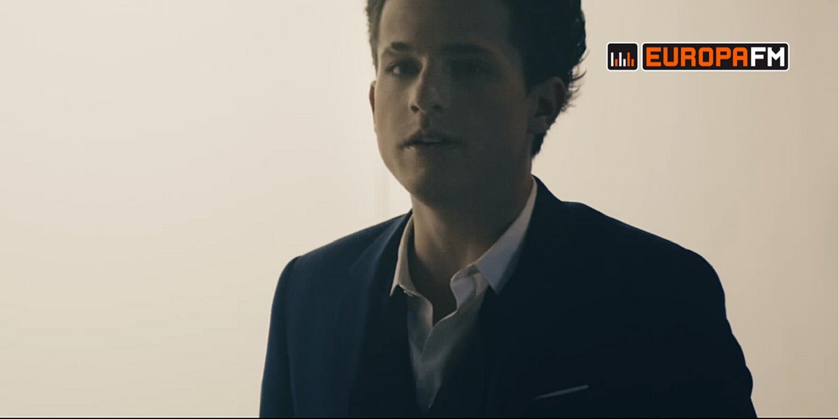 Charlie Puth en 'How Long'