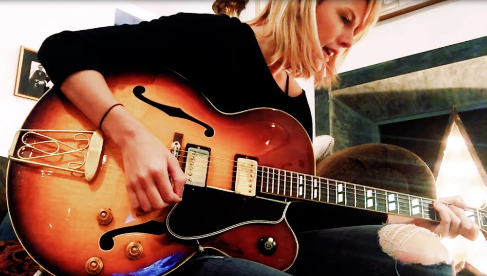 Taylor Swift en The Making of a Song – “Gorgeous”