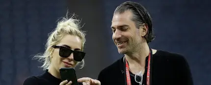 Lady Gaga y su prometido Christian Carino Lady Gaga y su prometido Christian Carino