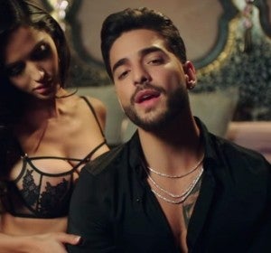 Maluma y Natalia Barulich en el videoclip de 'Felices los 4' Maluma y Natalia Barulich en el videoclip de 'Felices los 4'