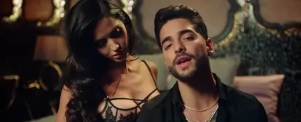Maluma y Natalia Barulich en el videoclip de 'Felices los 4' Maluma y Natalia Barulich en el videoclip de 'Felices los 4'