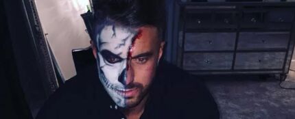 Marc Campfield con la cara pintada por Halloween