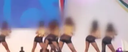 Un hospital obliga a sus enfermeras a hacer un baile erótico frente a sus oficiales Un hospital obliga a sus enfermeras a hacer un baile erótico frente a sus oficiales