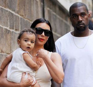 Kim Kardashian, Kanye West y la pequeña North Kim Kardashian, Kanye West y la pequeña North