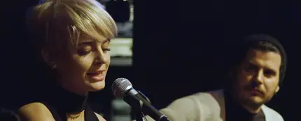 Laura Escanes interpretando 'Someone like you' de Adele Laura Escanes interpretando 'Someone like you' de Adele