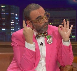 El experto en moda y crítico de televisión Bob Pop El experto en moda y crítico de televisión Bob Pop