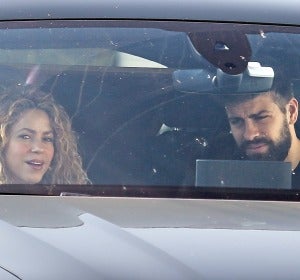 Shakira y Gerard Piqué Shakira y Gerard Piqué