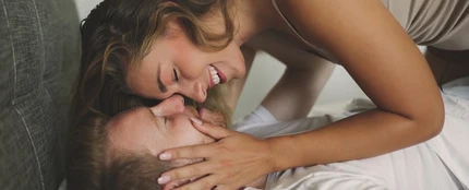 Pareja tumbada Pareja tumbada
